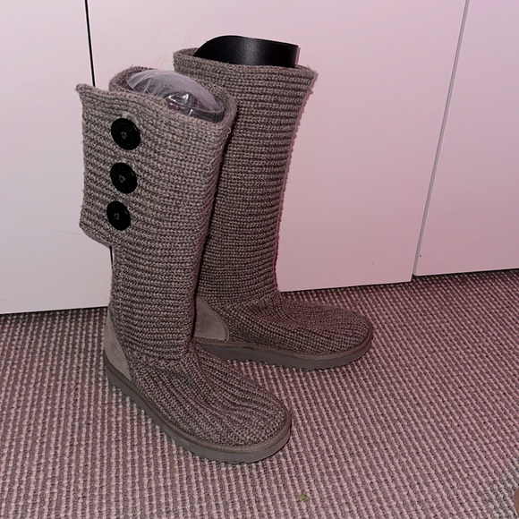 Grey Knit Ugg Boots - Picture 4 of 7